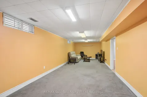 103 Belwood Crescent Kitchener ON N2C 1Z4