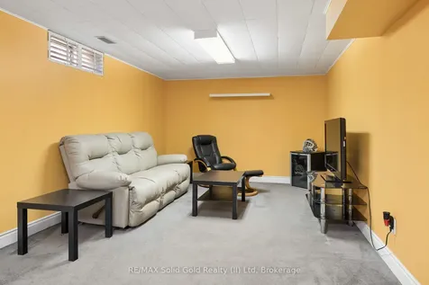 103 Belwood Crescent Kitchener ON N2C 1Z4