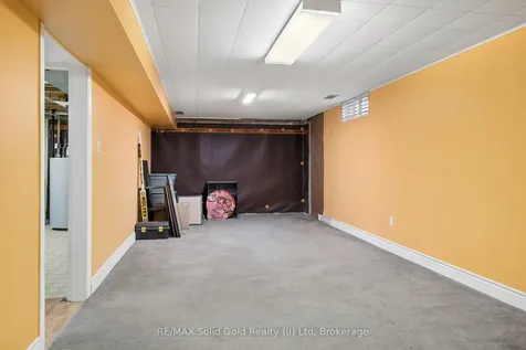 103 Belwood Crescent Kitchener ON N2C 1Z4