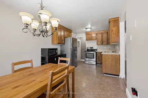 103 Belwood Crescent Kitchener ON N2C 1Z4