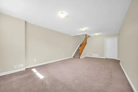219 Halyard Way Kanata ON K2T 0L2