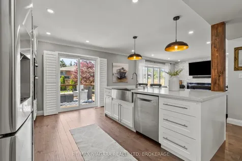 30 Orlando Drive St. Catharines ON L2N 6X4