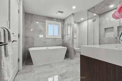 30 Orlando Drive St. Catharines ON L2N 6X4