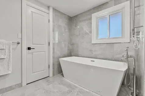 30 Orlando Drive St. Catharines ON L2N 6X4