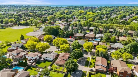30 Orlando Drive St. Catharines ON L2N 6X4