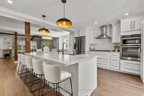 30 Orlando Drive St. Catharines ON L2N 6X4