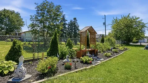 29 Bloomfield Avenue St. Catharines ON L2P 1X2
