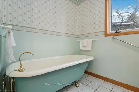 222 Cornell Central Elgin ON N5L 1A5