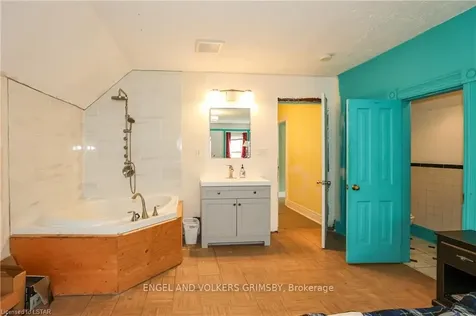 75486 Bluewater Highway Road Bluewater ON N0M 1G0