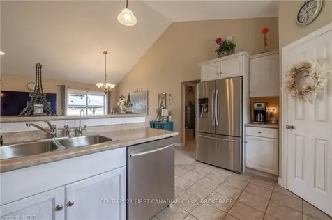 54 Oxford E Blandford-blenheim ON N0J 1G0