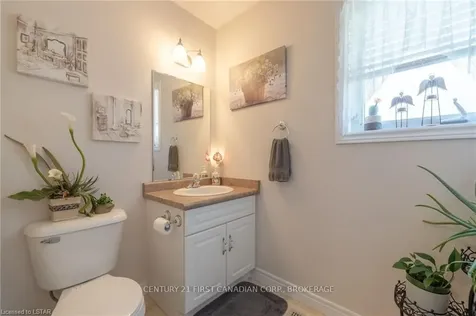 54 Oxford E Blandford-blenheim ON N0J 1G0