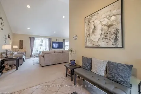 54 Oxford E Blandford-blenheim ON N0J 1G0