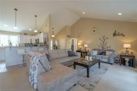 54 Oxford E Blandford-blenheim ON N0J 1G0