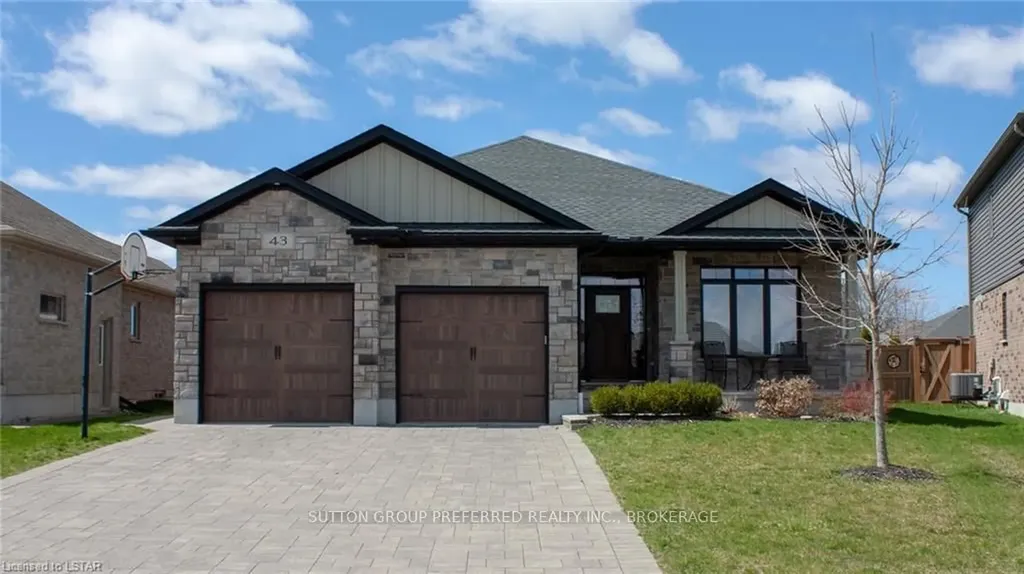 43 Brenmar Crescent Central Elgin ON N0L 1B0