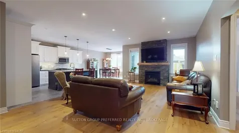 43 Brenmar Crescent Central Elgin ON N0L 1B0