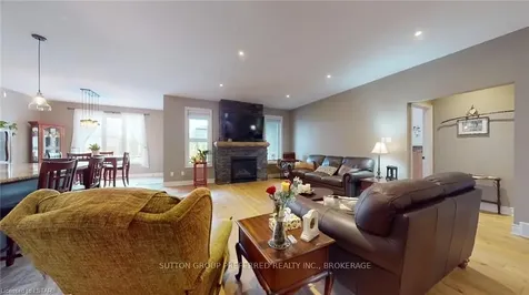 43 Brenmar Crescent Central Elgin ON N0L 1B0