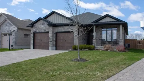 43 Brenmar Crescent Central Elgin ON N0L 1B0