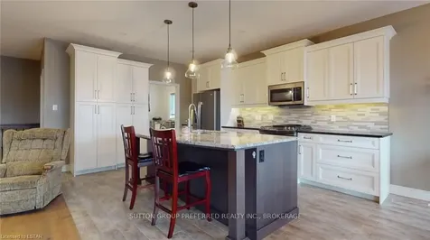 43 Brenmar Crescent Central Elgin ON N0L 1B0