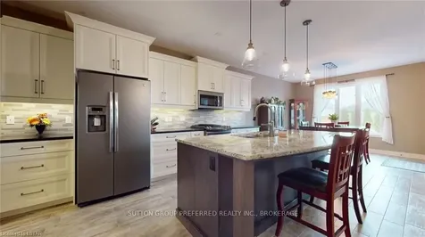 43 Brenmar Crescent Central Elgin ON N0L 1B0