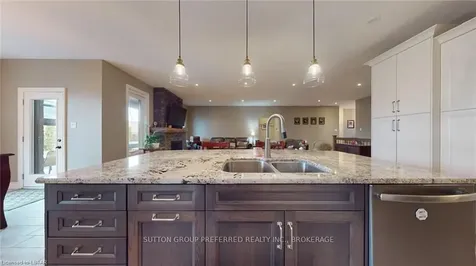 43 Brenmar Crescent Central Elgin ON N0L 1B0