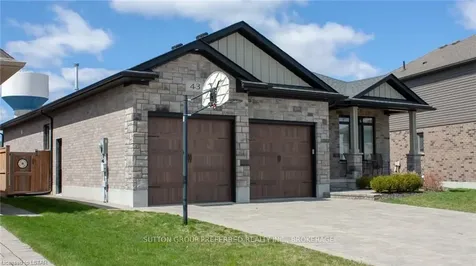 43 Brenmar Crescent Central Elgin ON N0L 1B0