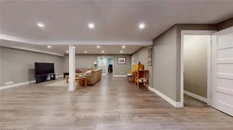 43 Brenmar Crescent Central Elgin ON N0L 1B0