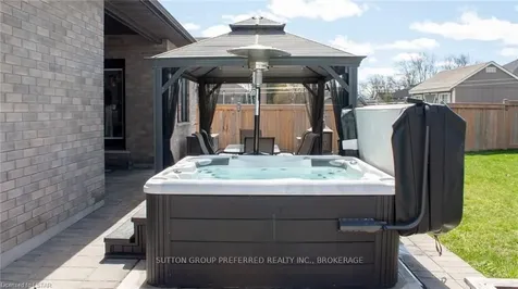 43 Brenmar Crescent Central Elgin ON N0L 1B0