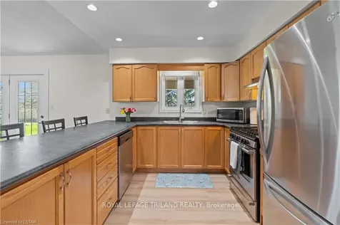 28649 Dolphin Road Adelaide Metcalfe ON N7G 3H7