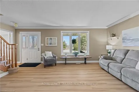 28649 Dolphin Road Adelaide Metcalfe ON N7G 3H7