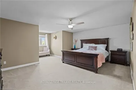 28649 Dolphin Road Adelaide Metcalfe ON N7G 3H7