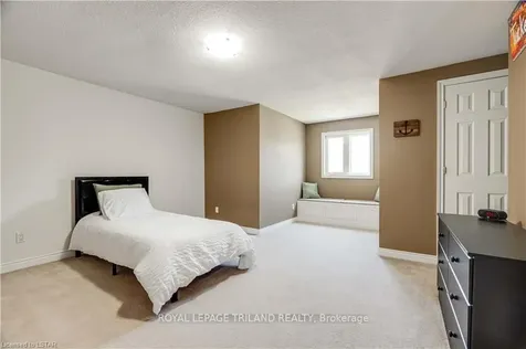 28649 Dolphin Road Adelaide Metcalfe ON N7G 3H7