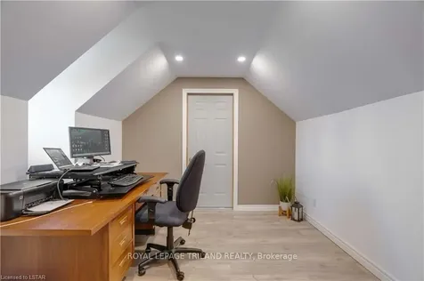 28649 Dolphin Road Adelaide Metcalfe ON N7G 3H7