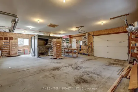 57604 Tunnel Bayham ON N0J 1Z0