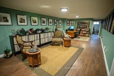 111 Tutela Heights Road Brantford ON N3T 1A5