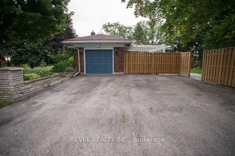 111 Tutela Heights Road Brantford ON N3T 1A5