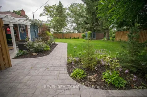 111 Tutela Heights Road Brantford ON N3T 1A5