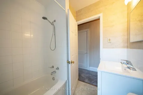 6 Alfred Brantford ON N3S 7M4