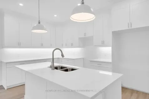 73 Seymour Street W Centre Hastings ON K0K 2K0