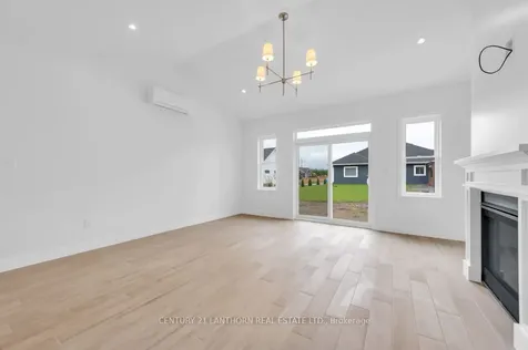 73 Seymour Street W Centre Hastings ON K0K 2K0