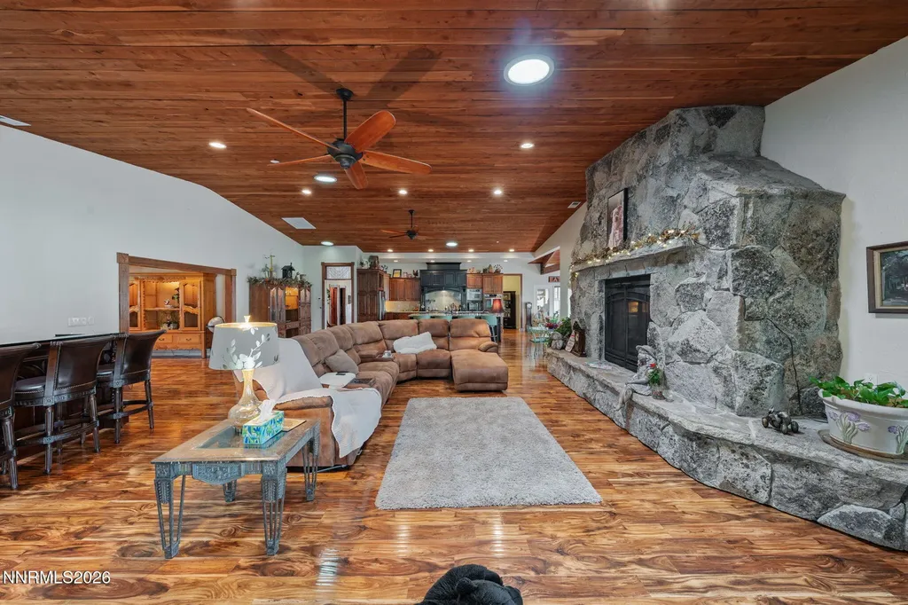 951 Riverview Gardnerville NV 89460