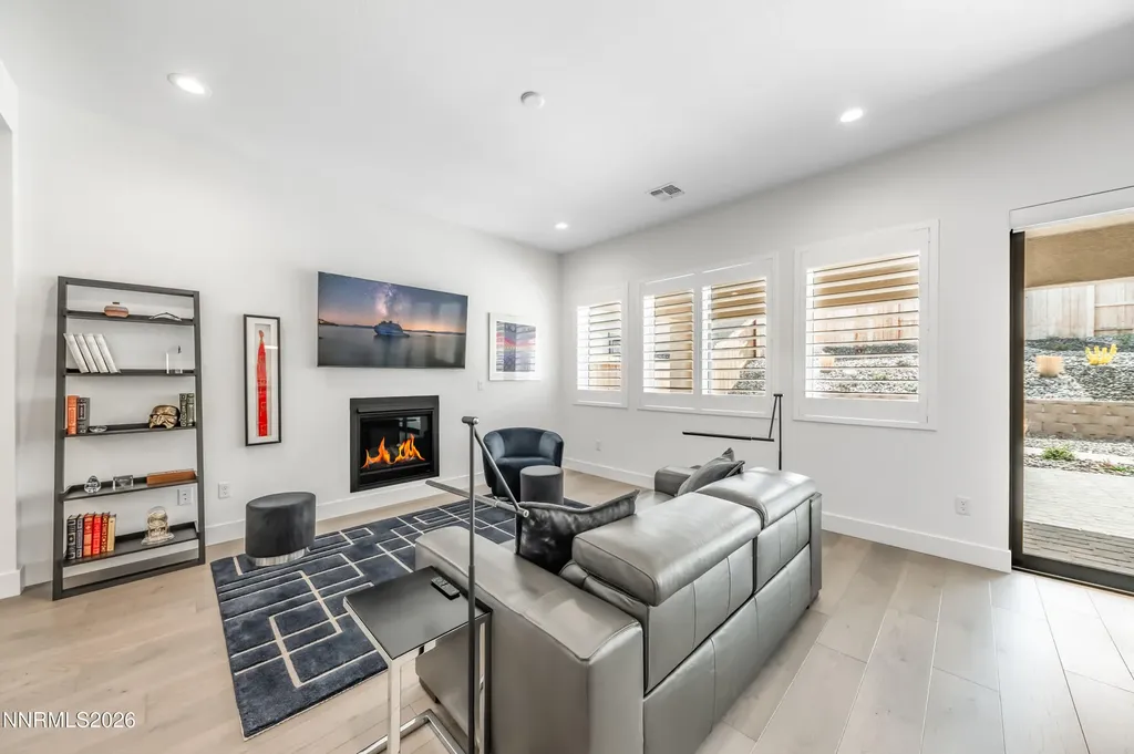 2316 Hammer Falls Reno NV 89521