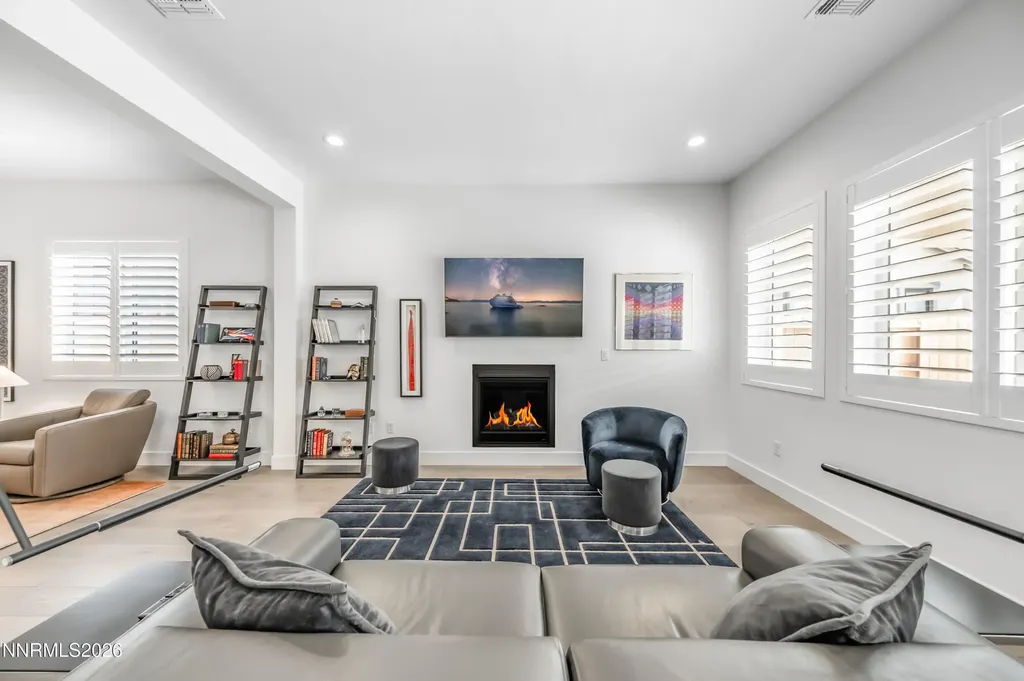 2316 Hammer Falls Reno NV 89521