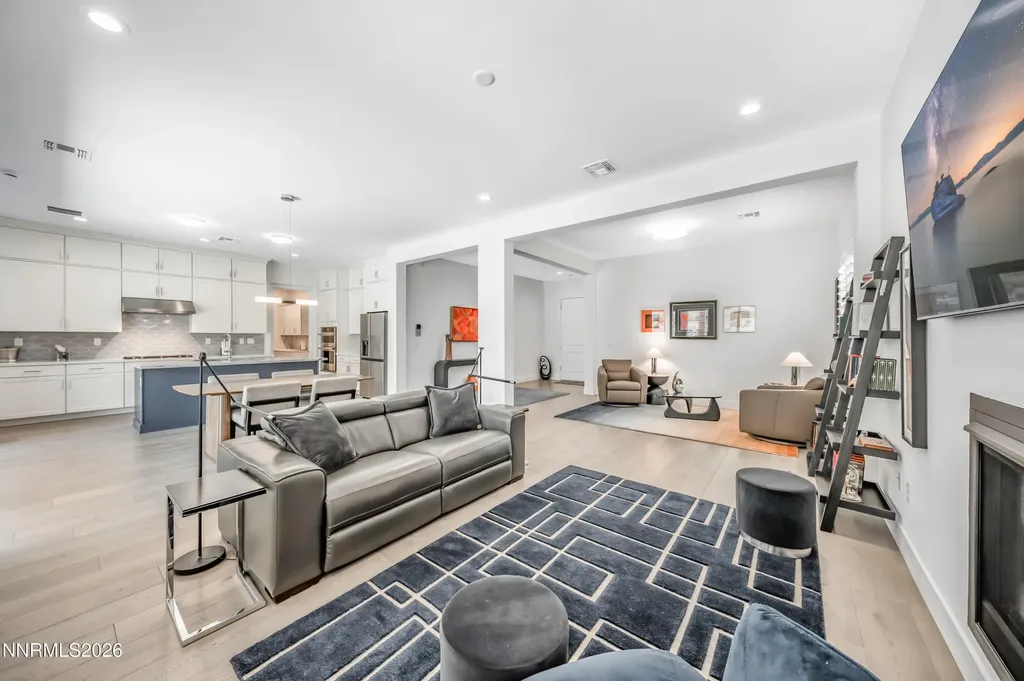 2316 Hammer Falls Reno NV 89521