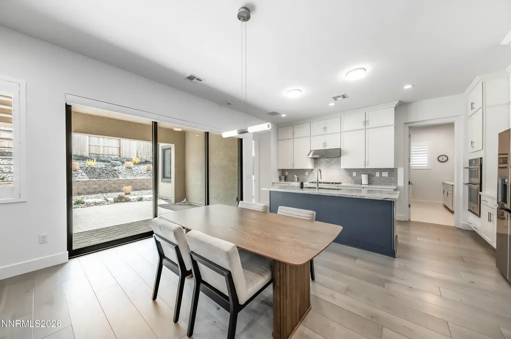 2316 Hammer Falls Reno NV 89521