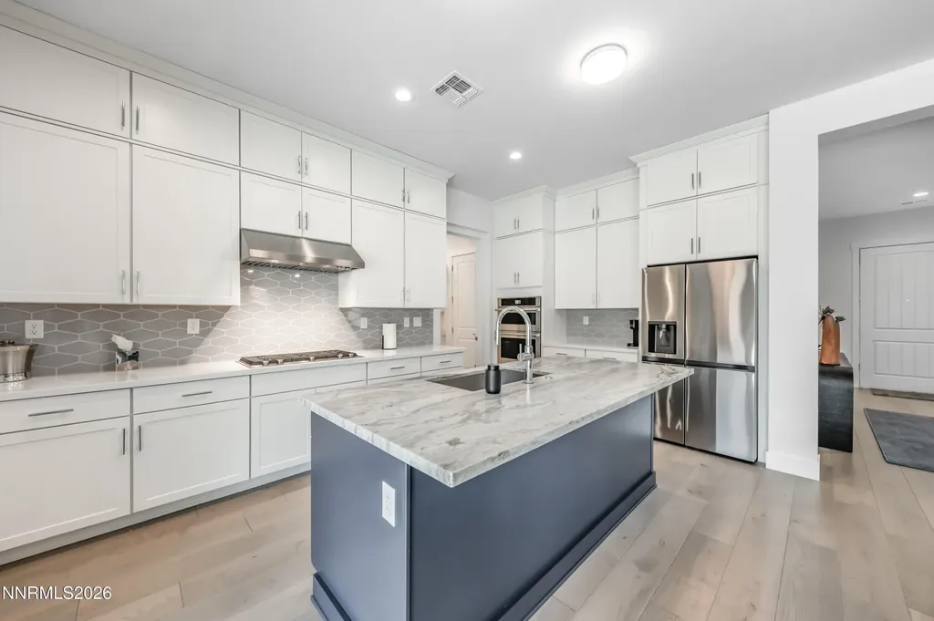 2316 Hammer Falls Reno NV 89521
