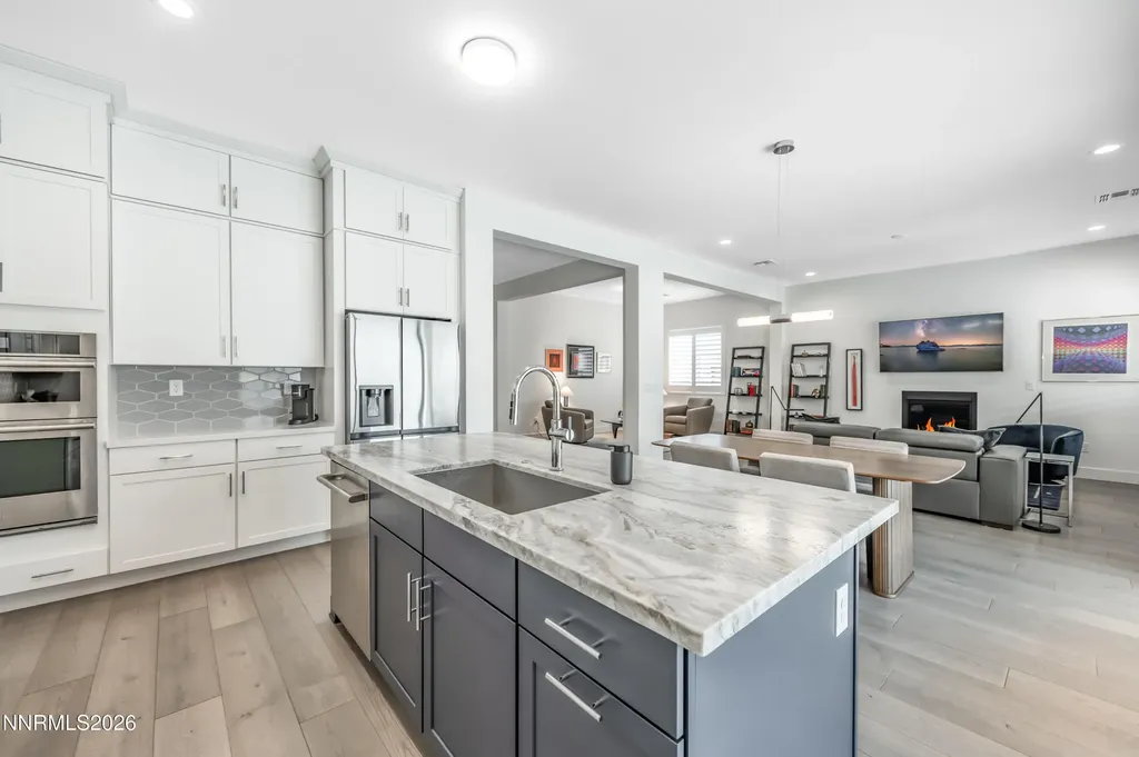 2316 Hammer Falls Reno NV 89521