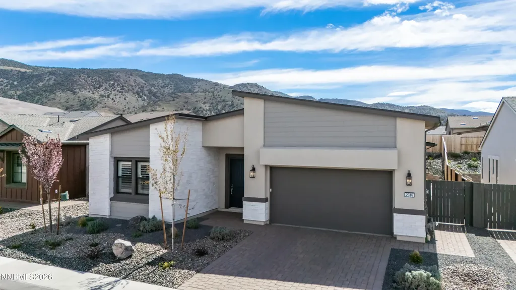 2316 Hammer Falls Reno NV 89521