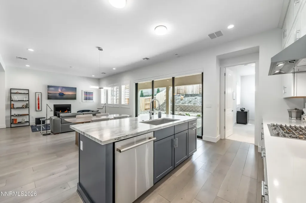2316 Hammer Falls Reno NV 89521