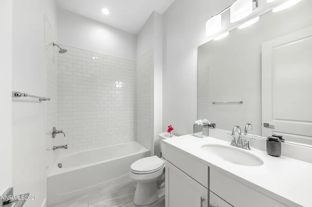 2316 Hammer Falls Reno NV 89521