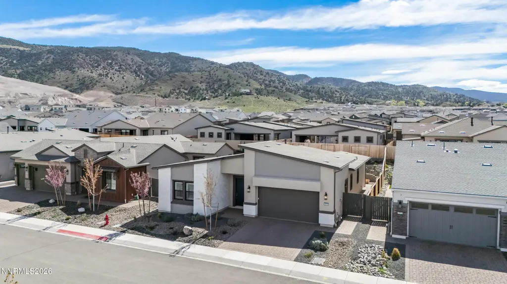 2316 Hammer Falls Reno NV 89521